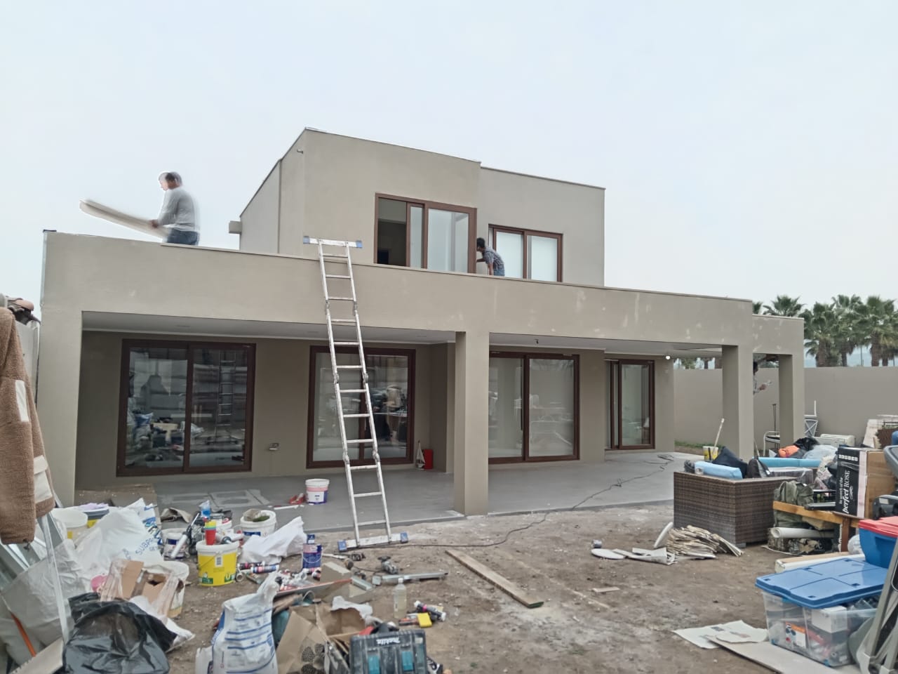 Vivienda construida con terraza exterior